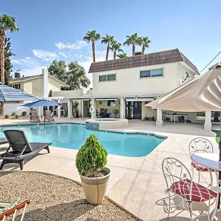 Stunning Home With Private Oasis - 1 Half Mile To Strip